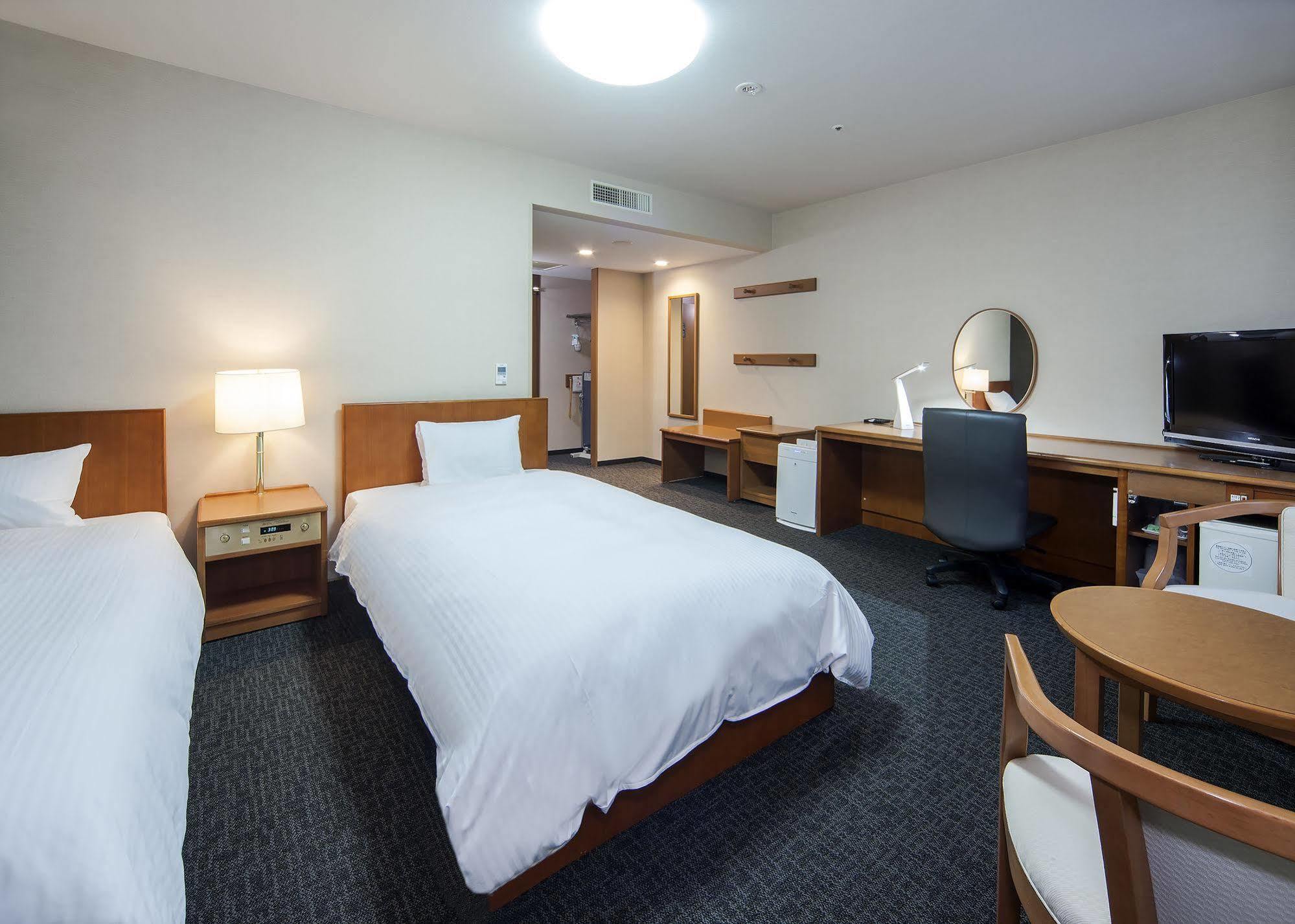 Daiwa Roynet Hotel טויאמה מראה חיצוני תמונה